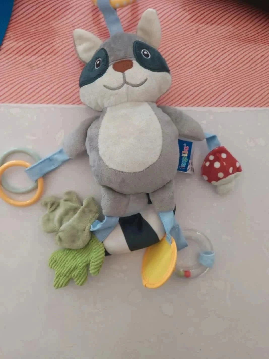 Doudou hochet a suspendre